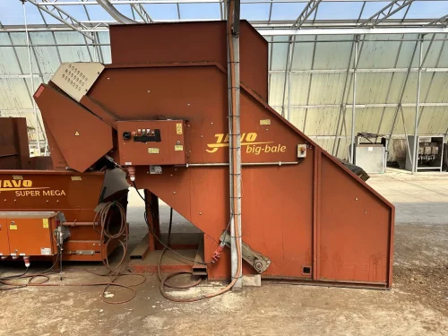 Close-up of the Javo Big-Bale head for efficient substrate dispensing in horticulture.