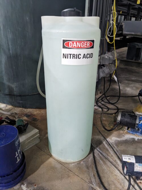 Nitric acid tank in a vertical farm